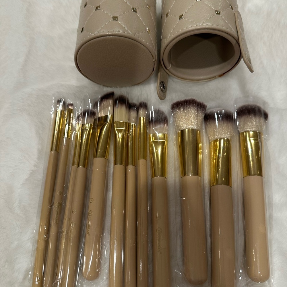 BH Cosmetics Quilted Makeup Brush Holder - Beige and Gold